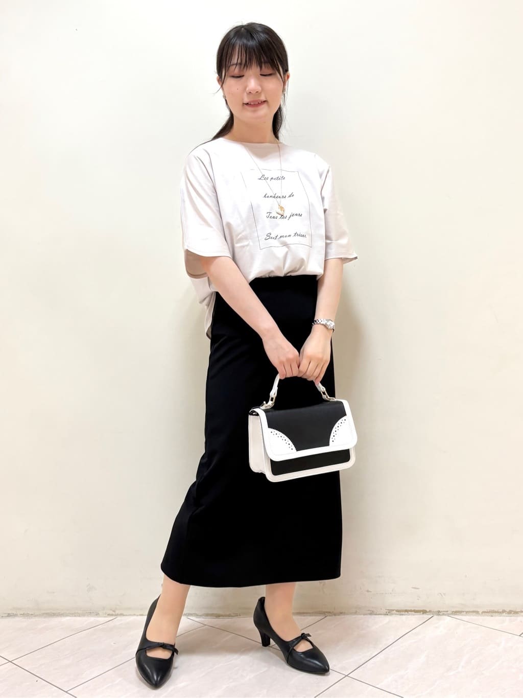 mikiさんの「Reflect｜【マシンウォッシュ可】ナロースカート」を使ったコーディネート