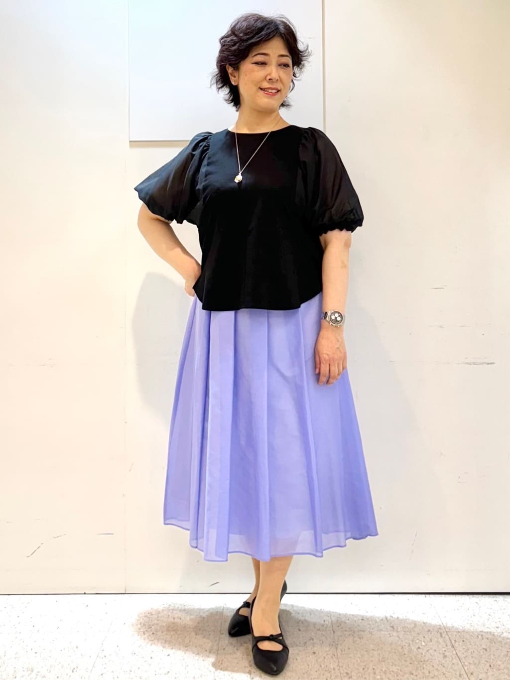 ヤスコさんの「Reflect｜【マシンウォッシュ可／セットアップ可】シアーボックスタックプリーツスカート」を使ったコーディネート