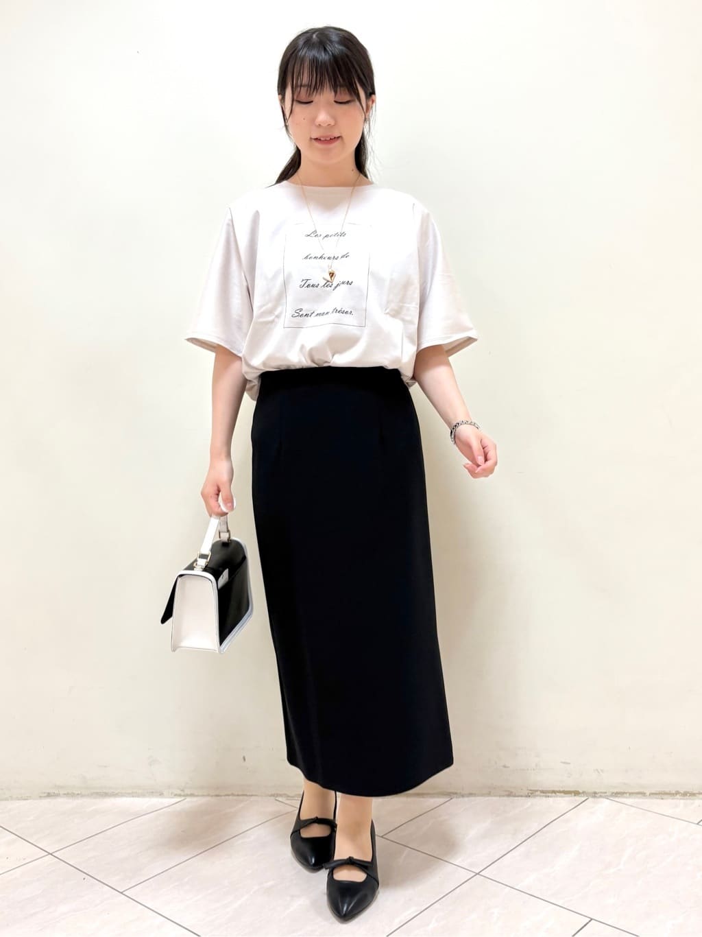 mikiさんの「Reflect｜【マシンウォッシュ可】ナロースカート」を使ったコーディネート