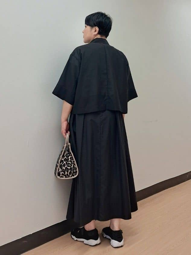 ますこさんの「UNTITLED｜【前開き/洗える】ショート丈シアーシャツ」を使ったコーディネート