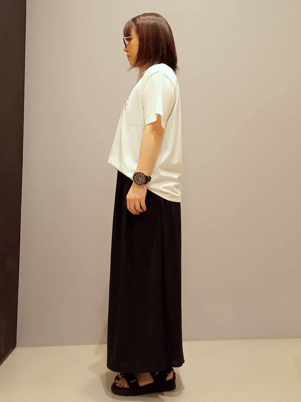 yukaさんの「THE SHOP TK｜カレッジ＆フォトプリントTシャツ【洗濯機OK】」を使ったコーディネート