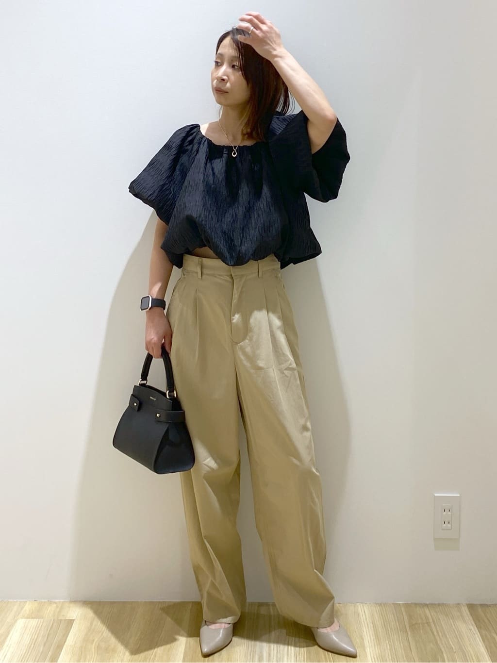 えりさんの「OPAQUE.CLIP｜カーブタックパンツ【洗濯機洗い可】」を使ったコーディネート