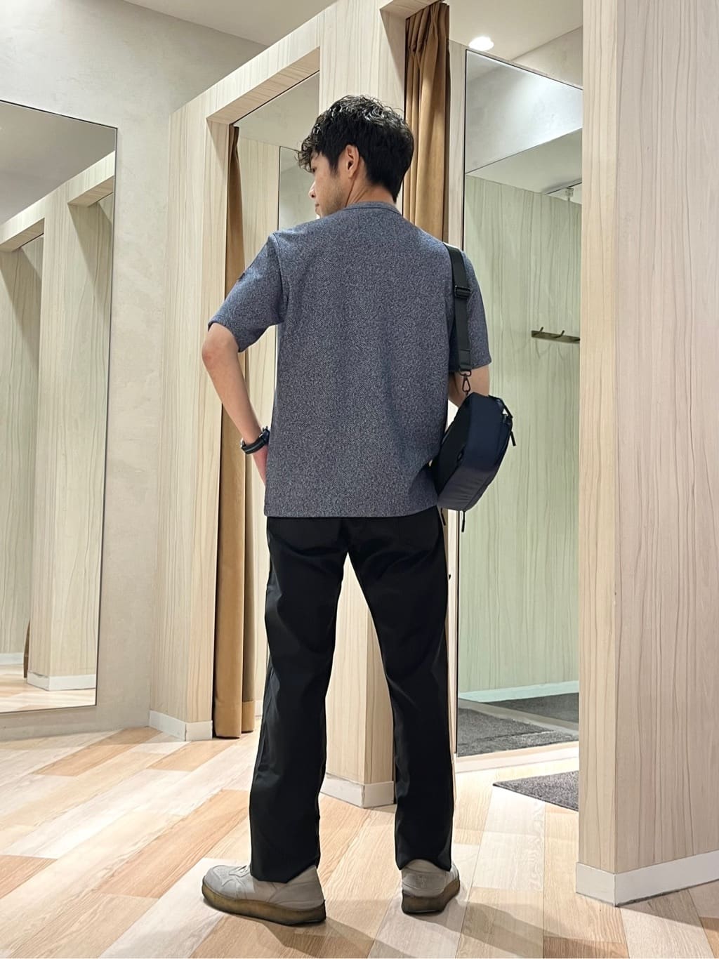 URAさんの「TAKEO KIKUCHI｜【Made in JAPAN】播州織 ストレッチ パンツ」を使ったコーディネート