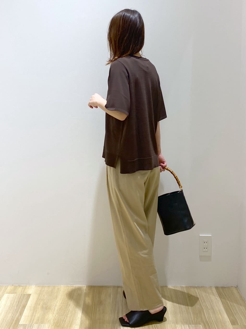 えりさんの「OPAQUE.CLIP｜カーブタックパンツ【洗濯機洗い可】」を使ったコーディネート