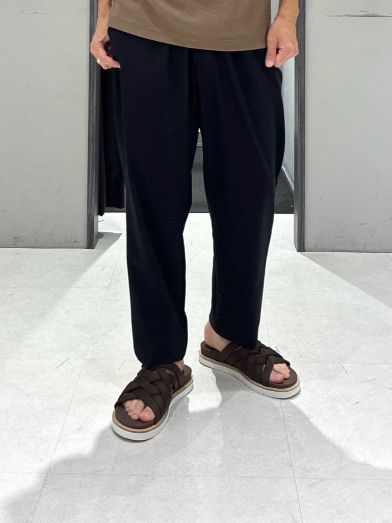 わいずみさんの「TAKEO KIKUCHI｜【COOL CITY WEAR】エアートール パンツ /接触冷感・通気性」を使ったコーディネート