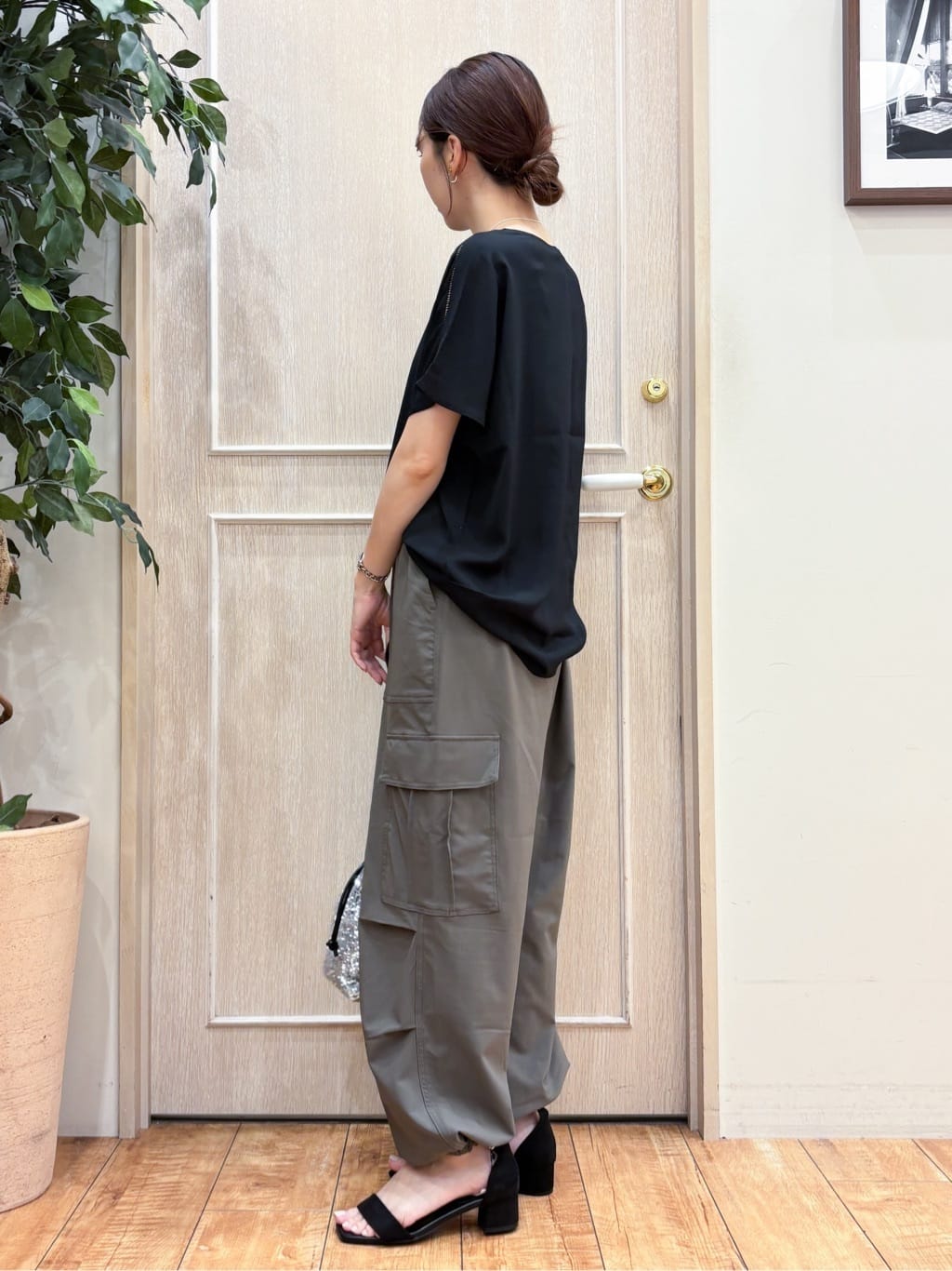 なみさんの「SHOO･LA･RUE｜【S-LL/ひんやり/洗濯後しわになりにくい】インせず決まる はしごレースドルマンブラウス」を使ったコーディネート