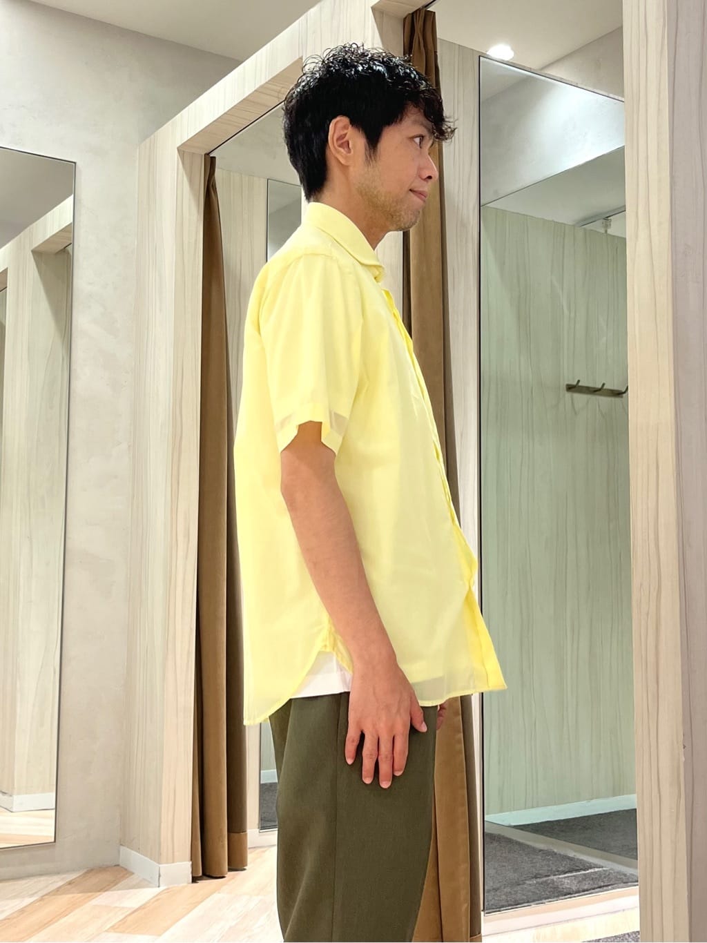 URAさんの「TAKEO KIKUCHI｜【COOL CITY WEAR】ワンポイント刺しゅう ポケットTシャツ /接触冷感」を使ったコーディネート