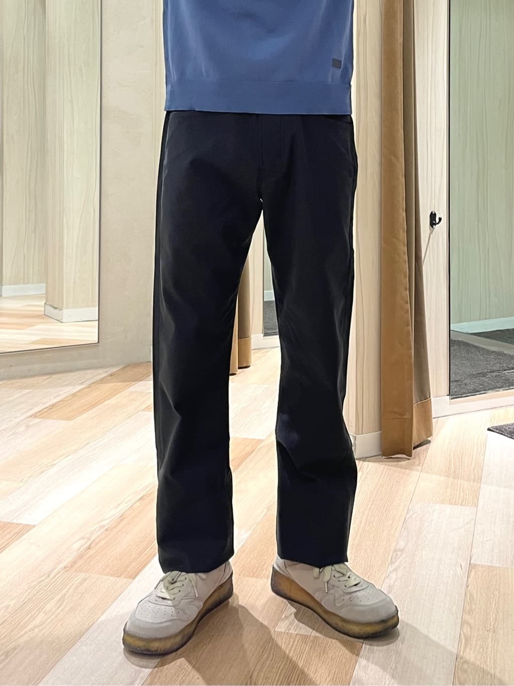 URAさんの「TAKEO KIKUCHI｜【Made in JAPAN】播州織 ストレッチ パンツ」を使ったコーディネート