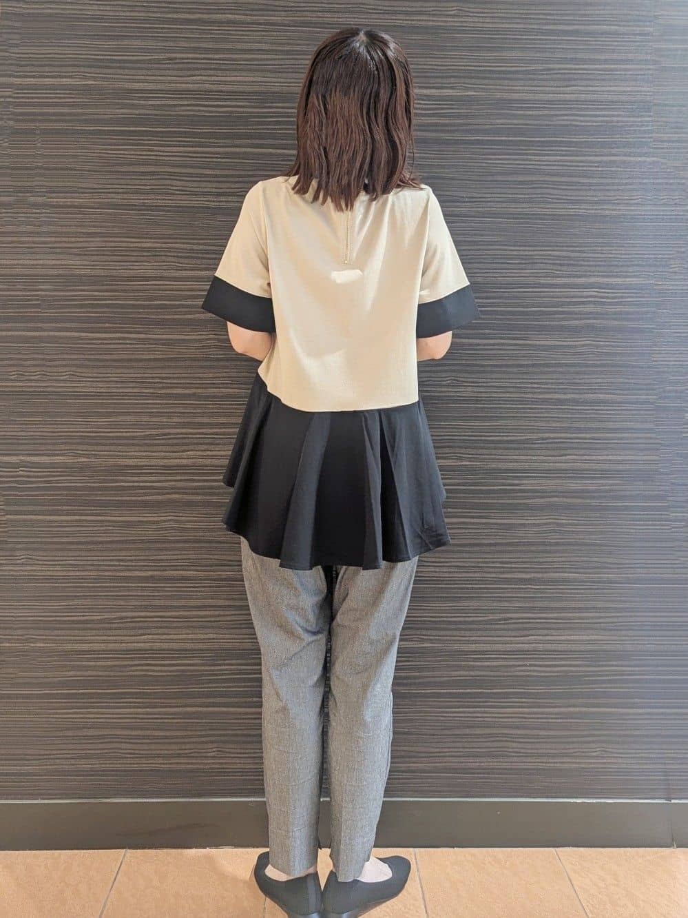 Miさんの「OPAQUE.CLIP｜配色フハクドッキングペプラムトップス【洗濯機洗い可／抗ピル】」を使ったコーディネート