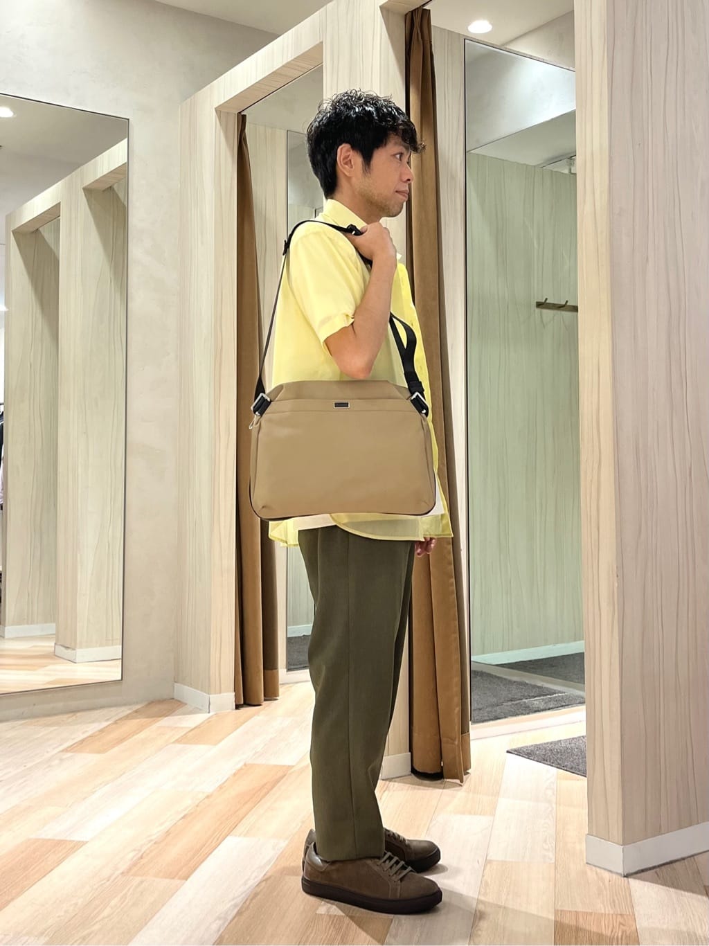 URAさんの「TAKEO KIKUCHI｜【COOL CITY WEAR】ワンポイント刺しゅう ポケットTシャツ /接触冷感」を使ったコーディネート
