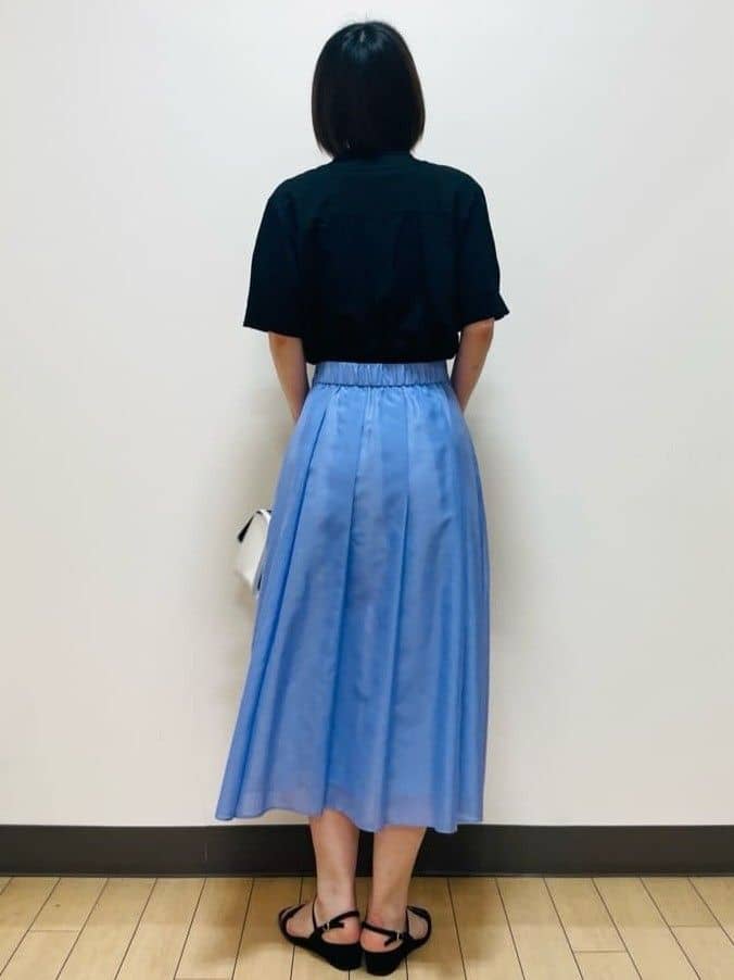 Riiさんの「Reflect｜【すっきり見え！長め丈／マシンウォッシュ可】スキッパーネックジャージトップス」を使ったコーディネート