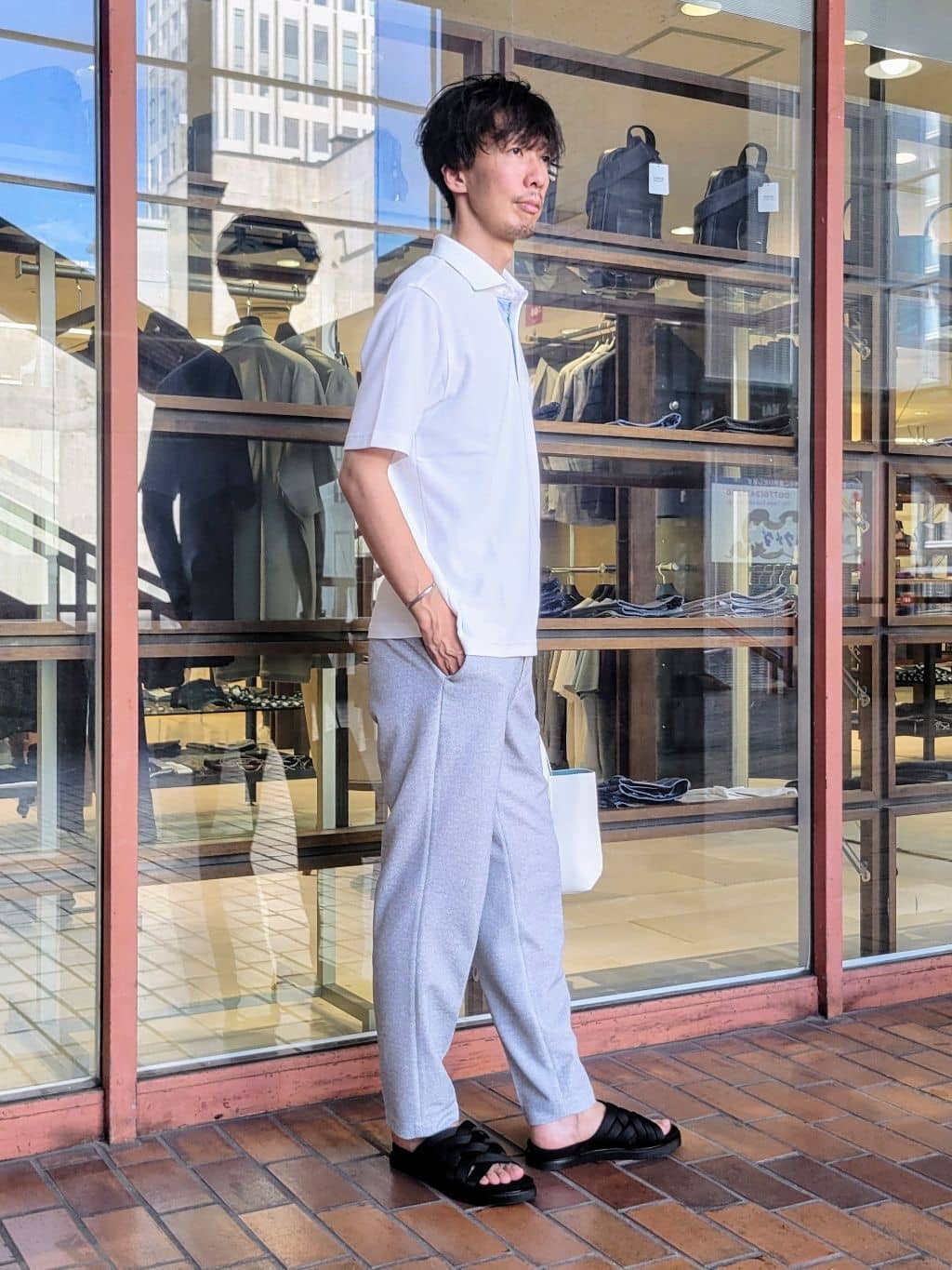 piroyaさんの「TAKEO KIKUCHI｜【抗菌防臭／9色5サイズ展開】ハニカムメランジ ポロシャツ」を使ったコーディネート