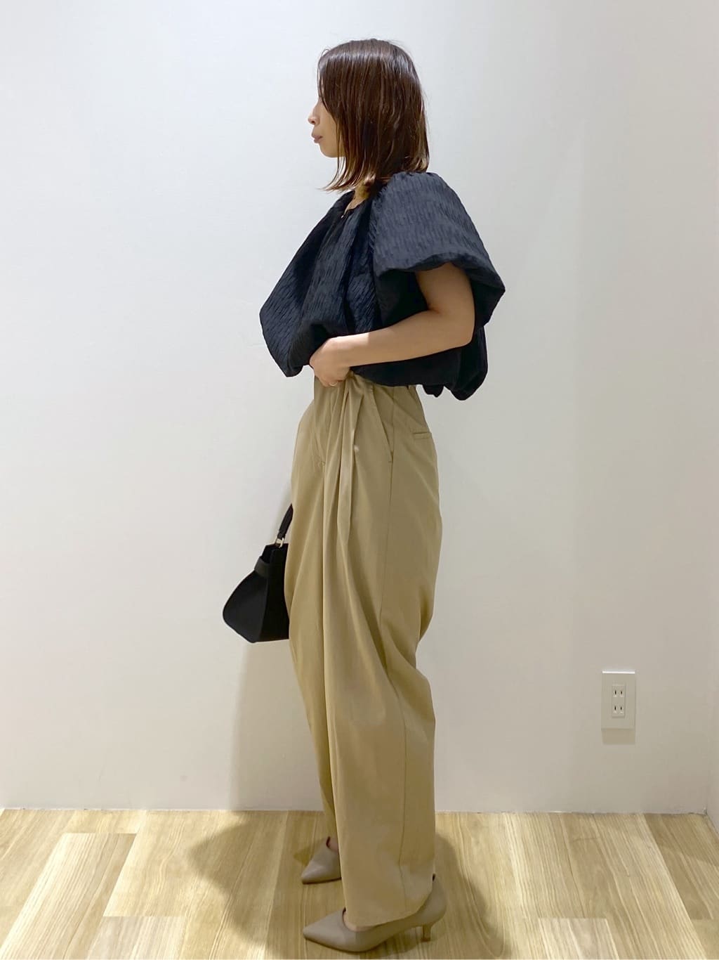 えりさんの「OPAQUE.CLIP｜カーブタックパンツ【洗濯機洗い可】」を使ったコーディネート