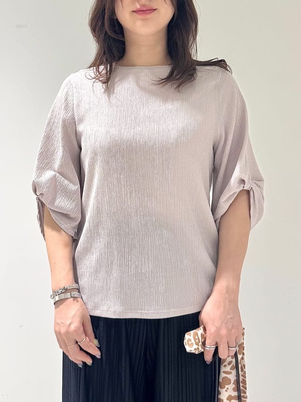 そんさんの「INDIVI｜【UVケア／吸汗速乾】凹凸素材ねじり袖トップス」を使ったコーディネート
