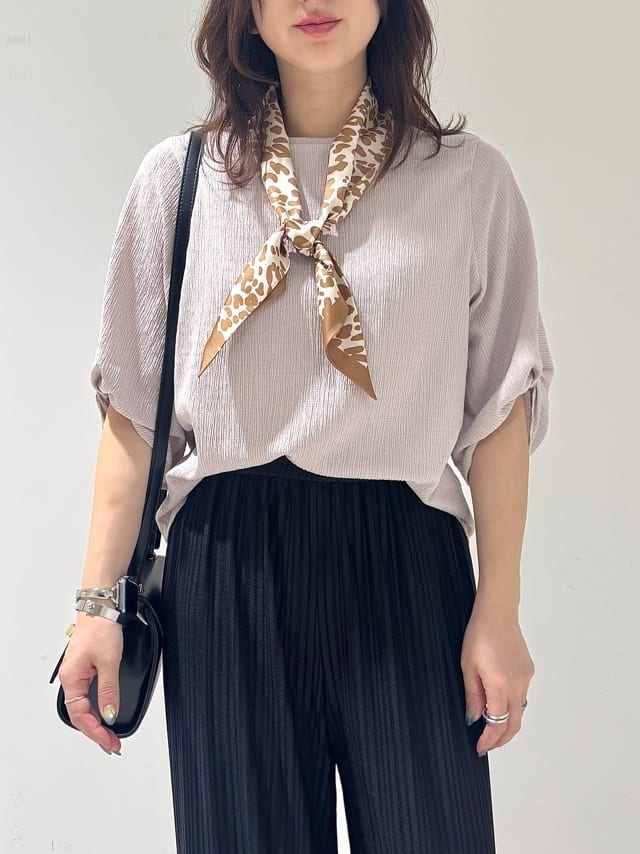 そんさんの「INDIVI｜【UVケア／吸汗速乾】凹凸素材ねじり袖トップス」を使ったコーディネート