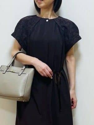 Riiさんの「Reflect｜カットワークレーススリーブワンピース」を使ったコーディネート