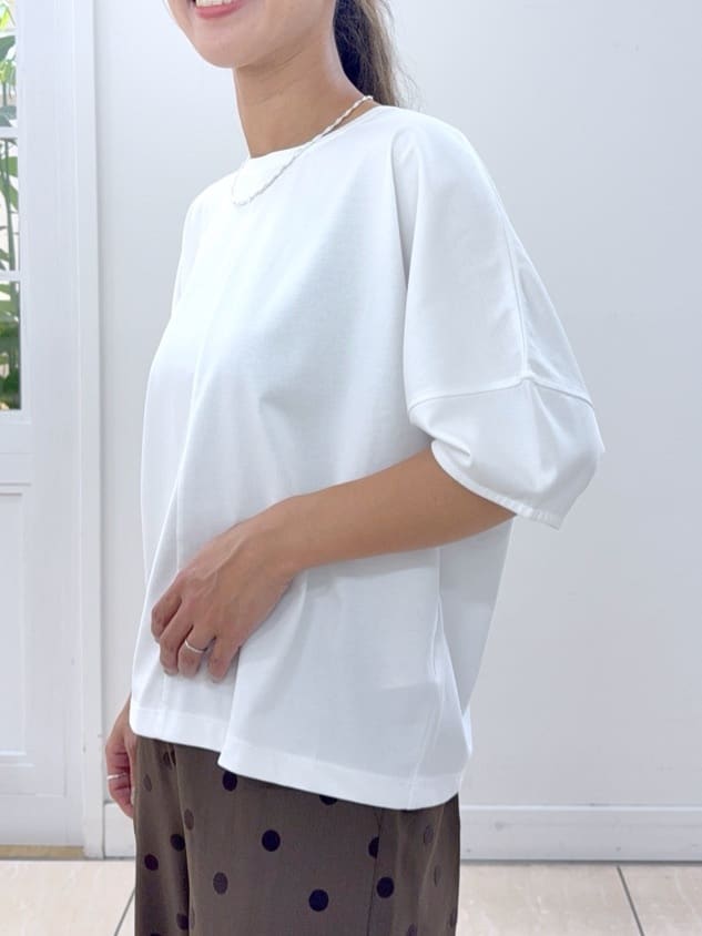 Osawaさんの「Dessin｜【二の腕カバー／UVカット】ランタンスリーブカットソー」を使ったコーディネート