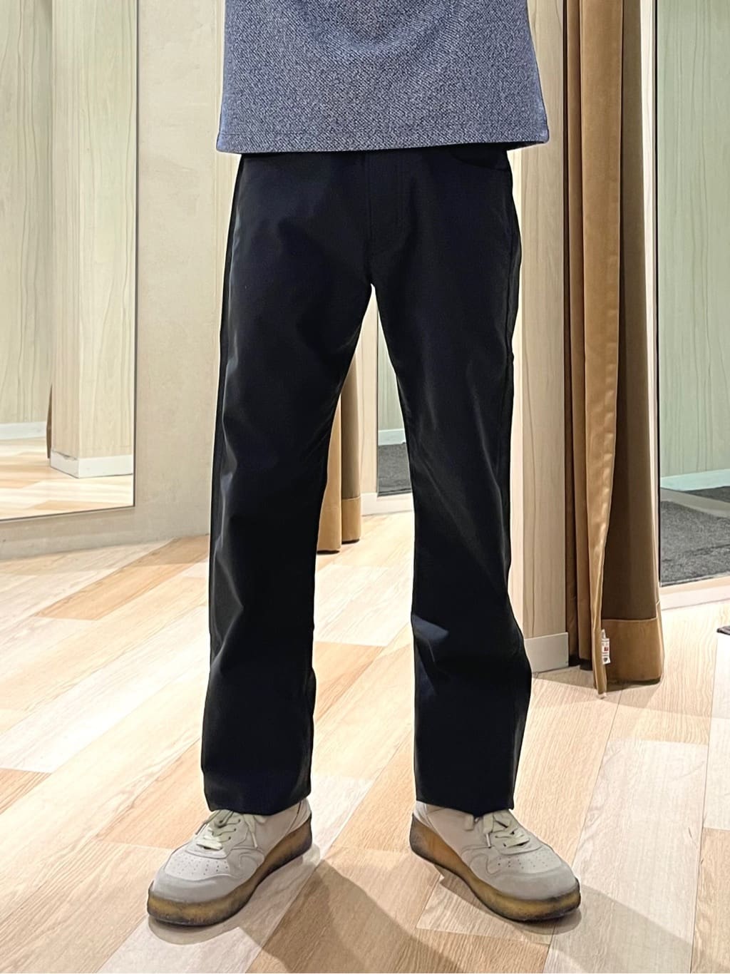 URAさんの「TAKEO KIKUCHI｜【Made in JAPAN】播州織 ストレッチ パンツ」を使ったコーディネート