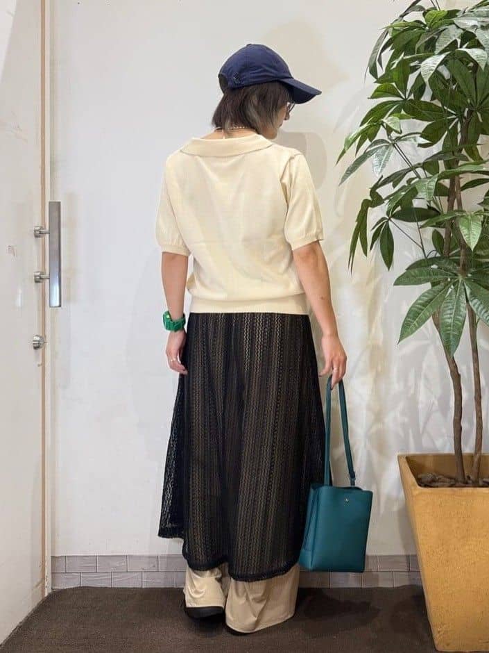 misakiさんの「SHOO･LA･RUE｜【S-LL/洗える】大人の抜け感 スキッパーニット」を使ったコーディネート