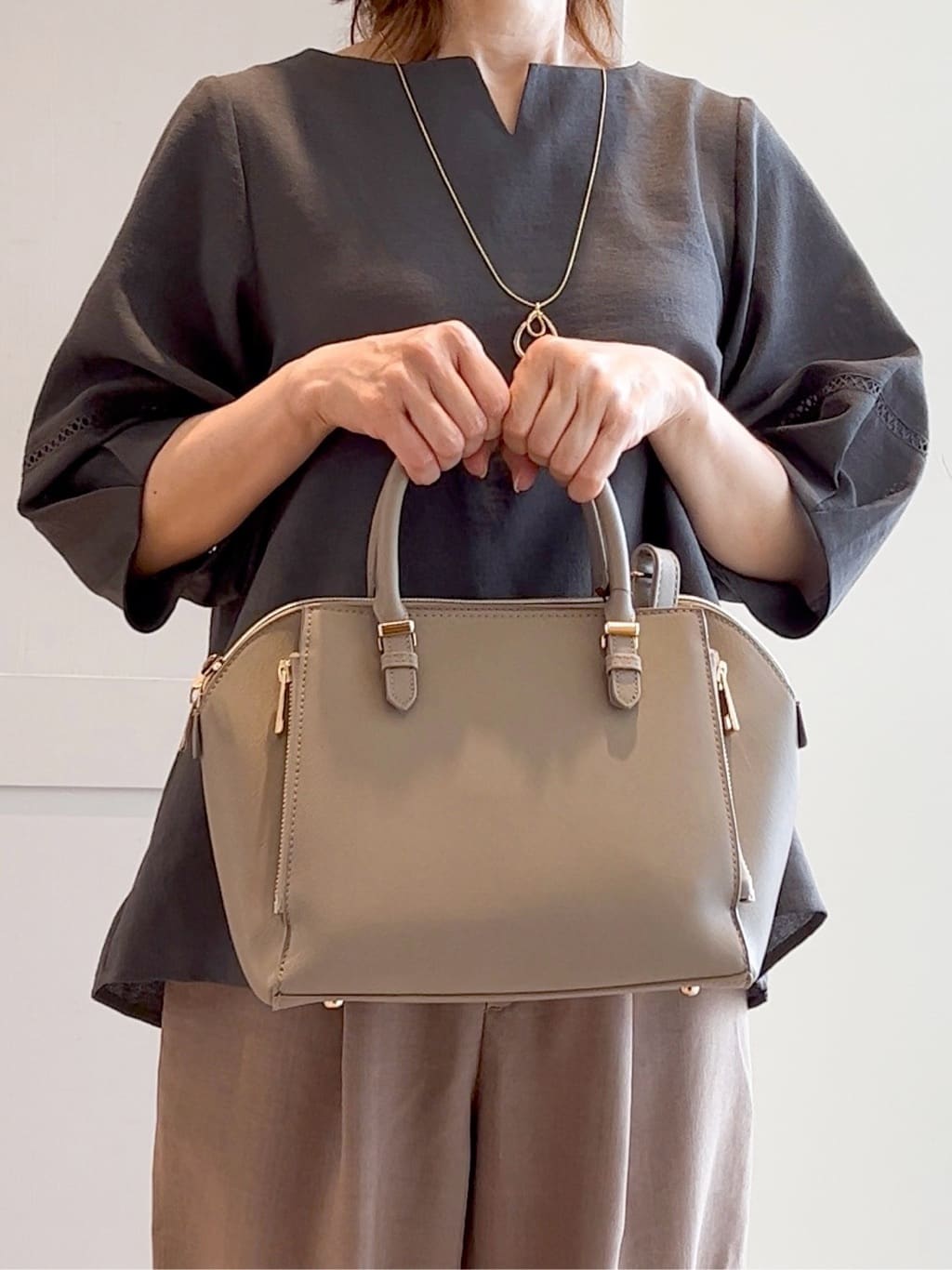 yamakoさんの「grove｜ロープベルトで差がつく 洗練リラックスパンツ」を使ったコーディネート