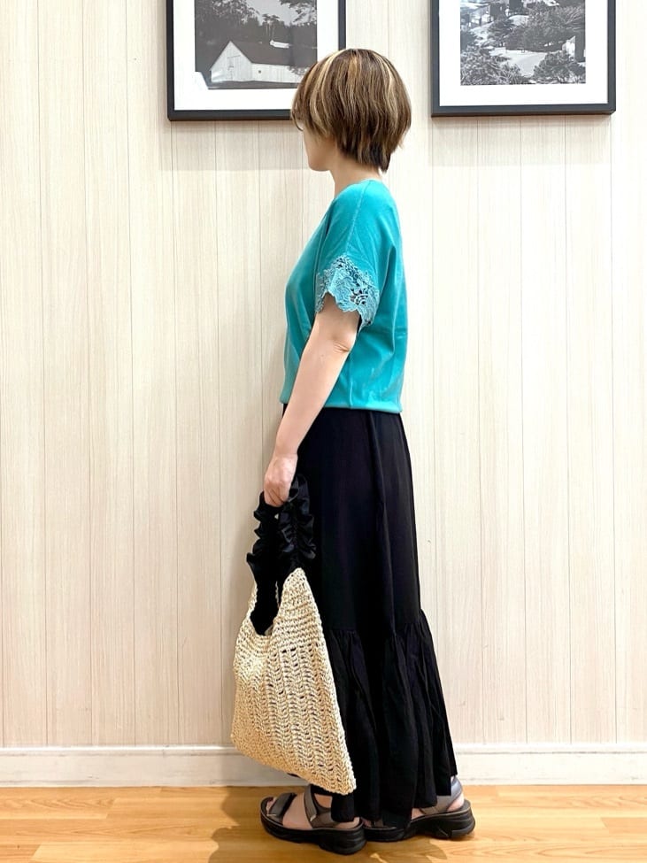 ユ（yu）さんの「SHOO･LA･RUE｜【S-LL/ひんやり/UV/】大人上品な お袖レースニット」を使ったコーディネート
