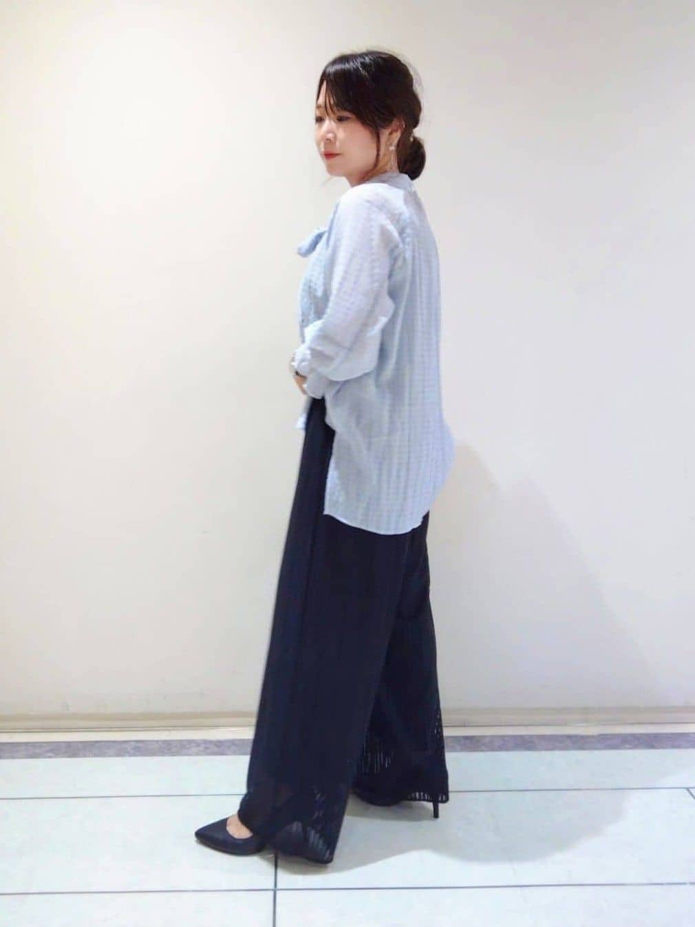 TOMOMIさんの「INDIVI｜【洗える／セットアップ可能】ラッセルワイドパンツ」を使ったコーディネート