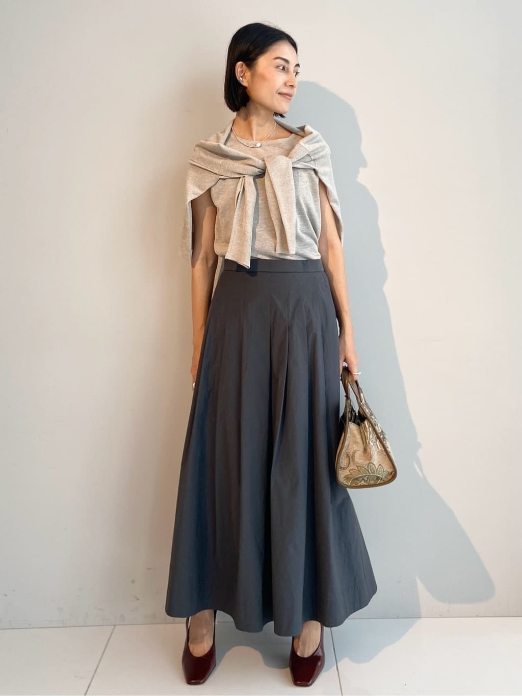 AYAさんの「UNTITLED｜【アンサンブル可/洗える】シアーノースリーブ プルオーバー」を使ったコーディネート