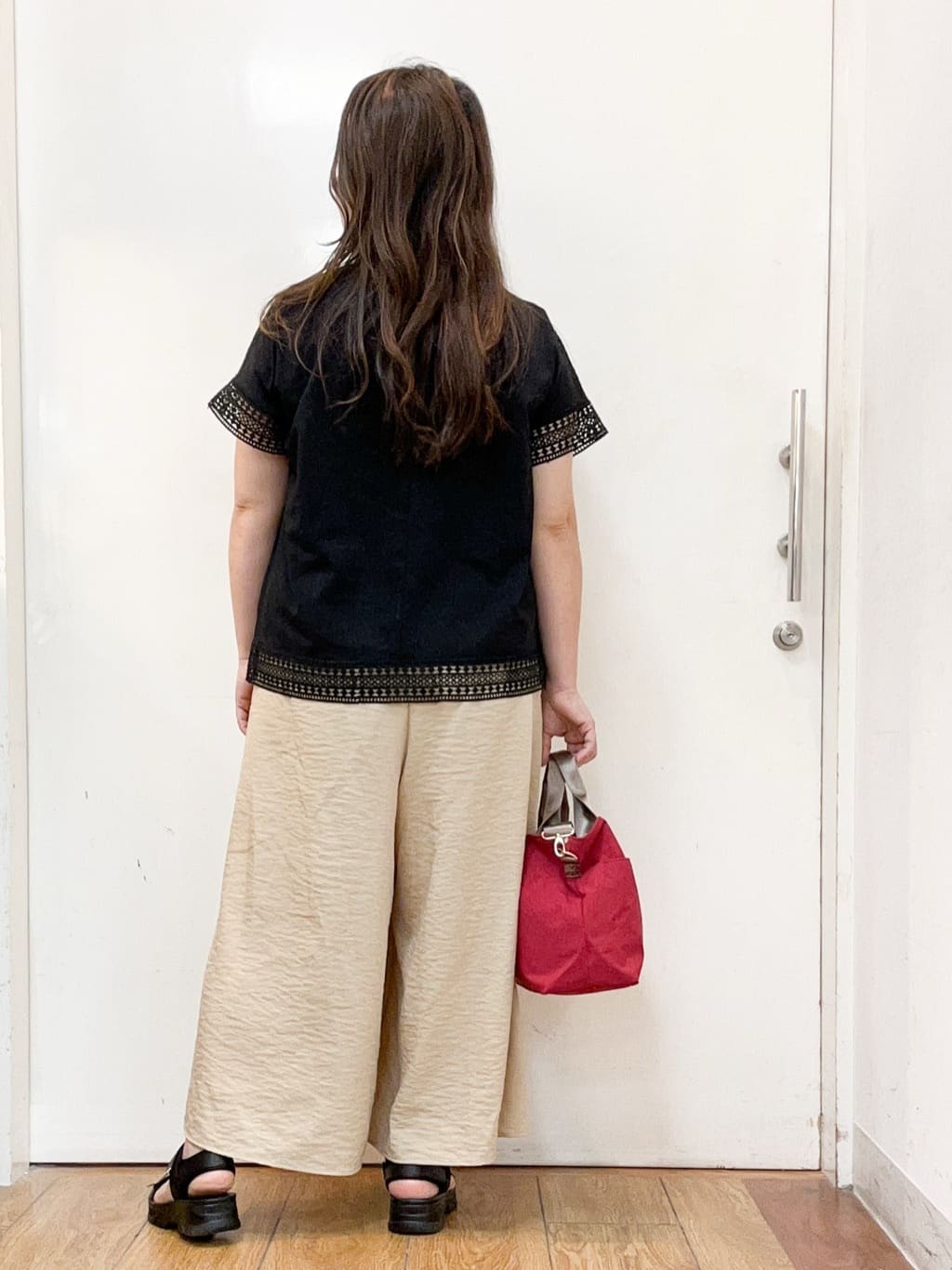 haruさんの「SHOO･LA･RUE｜【S-LL/ひんやり】インせず決まる 楽してきれいなレース付きトップス」を使ったコーディネート