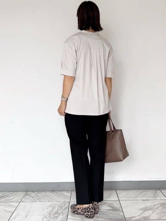 nekoさんの「Reflect｜【すっきり見え！長め丈／マシンウォッシュ可】スキッパーネックジャージトップス」を使ったコーディネート