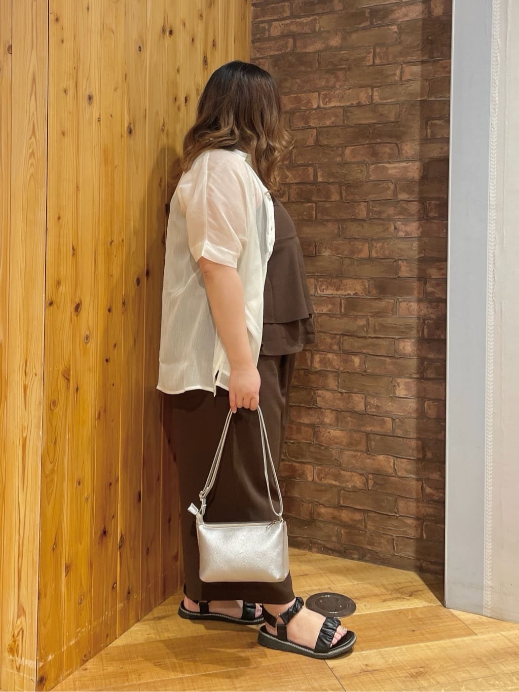 Risaさんの「SHOO･LA･RUE｜【S-LL/セットアップ可/ひんやり】女性らしさ溢れる ティアードキャミソール」を使ったコーディネート
