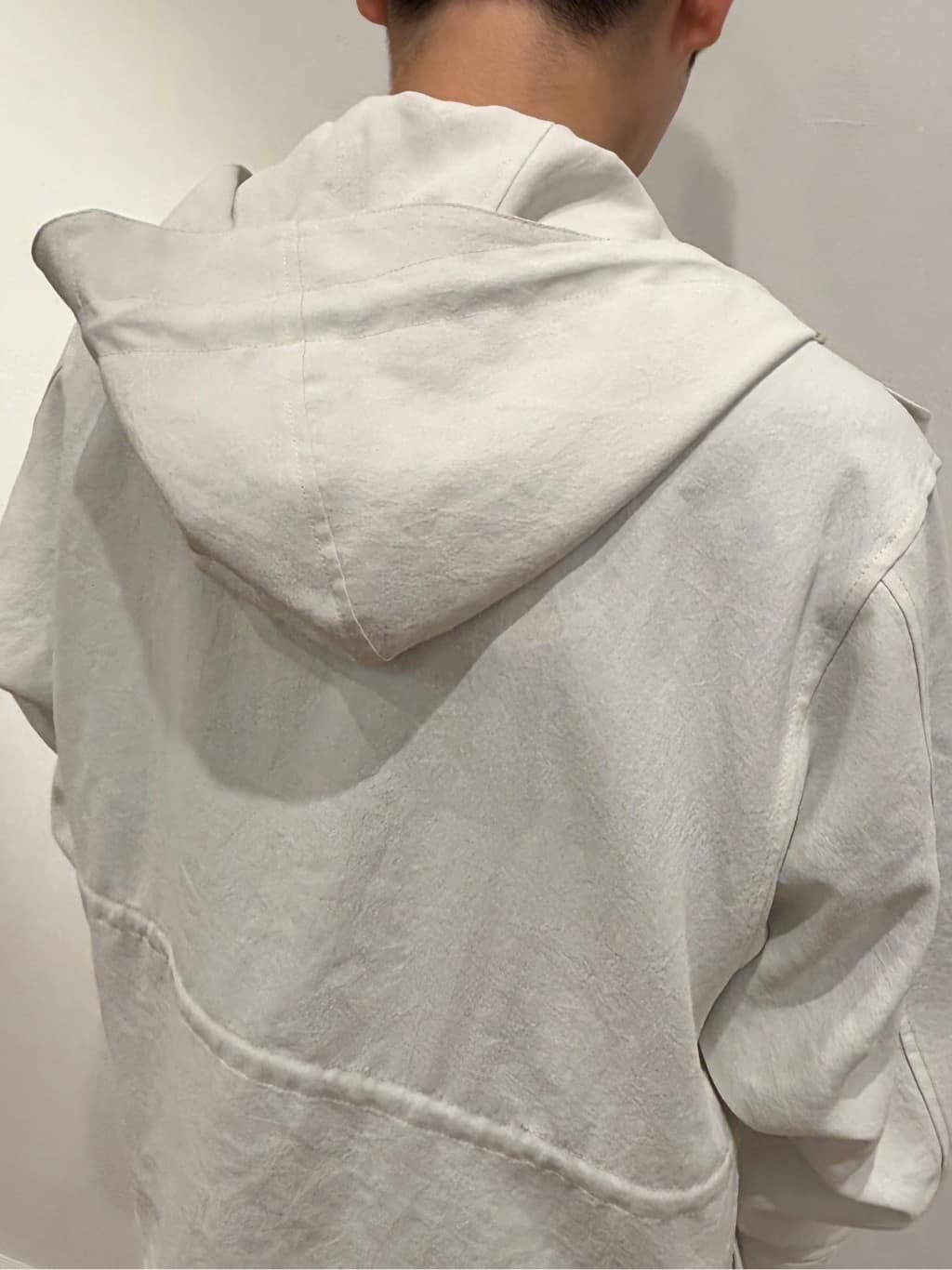 ABEさんの「DRESSTERIOR｜【撥水仕様】シュリンクレザー トートバッグ」を使ったコーディネート