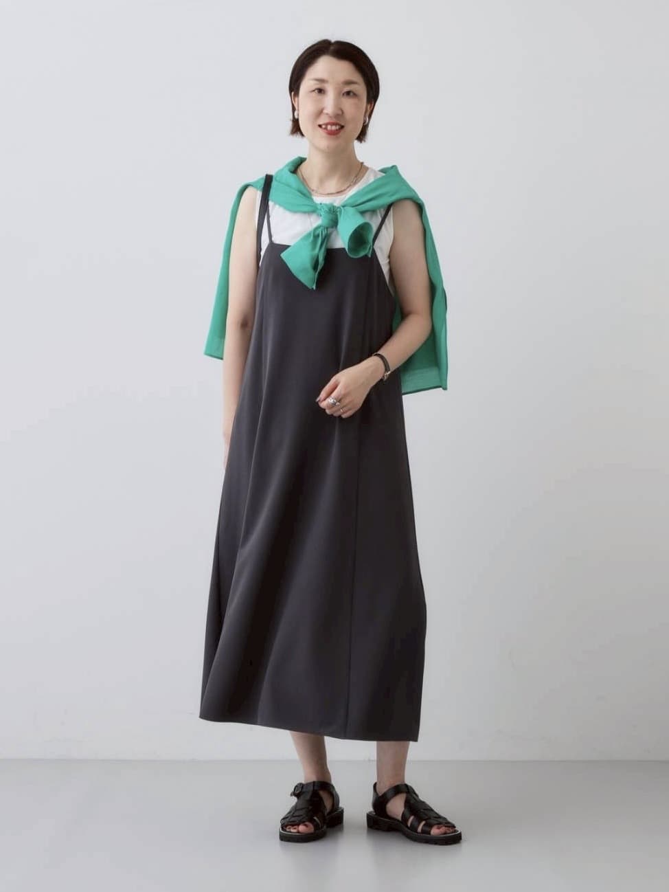 yuriさんの「INDIVI｜【体型カバー／清涼感】シアーオーバーシャツ」を使ったコーディネート