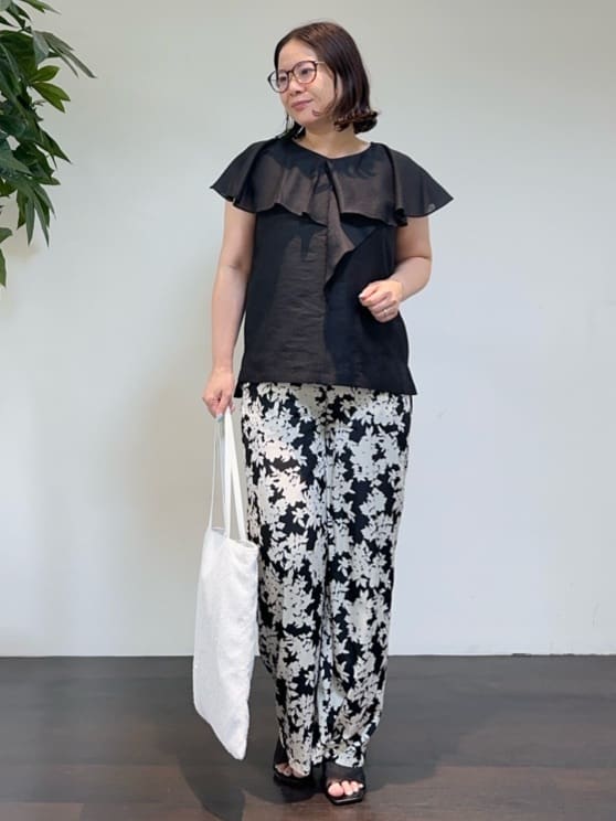 Asamiさんの「UNTITLED｜【きれいめ/洗える/フリル】ラッフルシアーブラウス」を使ったコーディネート