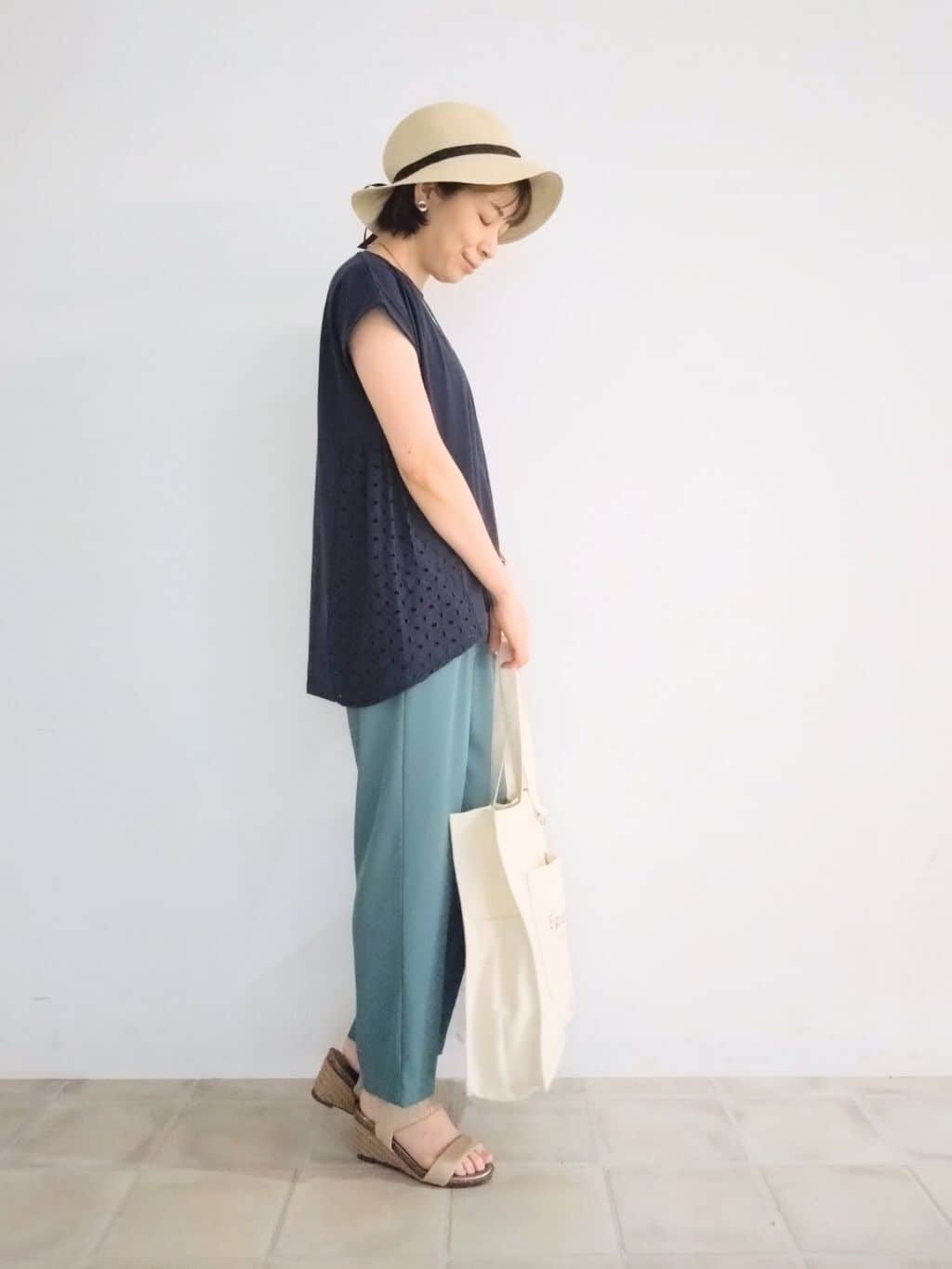 miomioさんの「SHOO･LA･RUE｜【S-LL/体型カバー】インせずサマ見え レースドッキングトップス」を使ったコーディネート