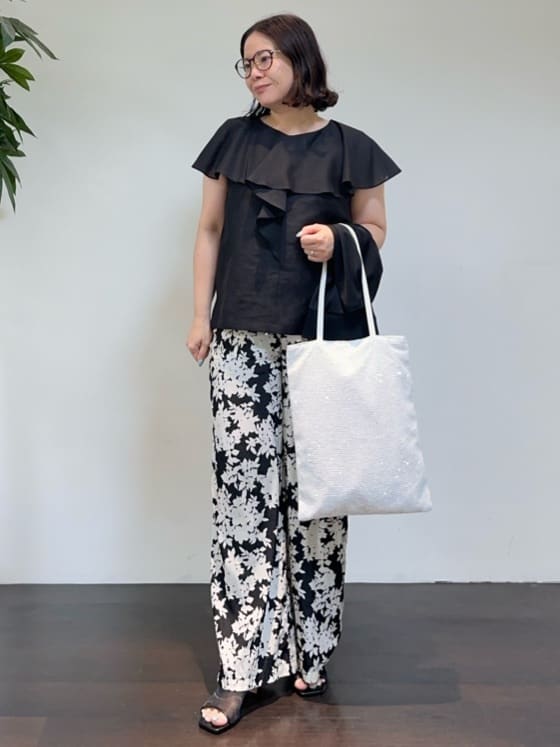 Asamiさんの「UNTITLED｜【きれいめ/洗える/フリル】ラッフルシアーブラウス」を使ったコーディネート