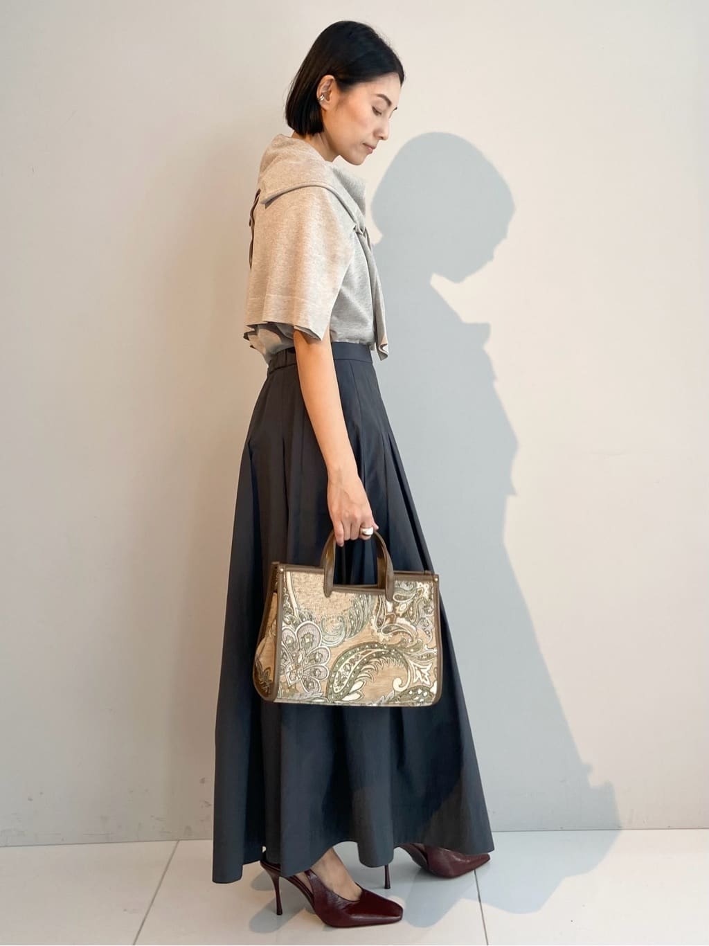 AYAさんの「UNTITLED｜【アンサンブル可/洗える】シアーノースリーブ プルオーバー」を使ったコーディネート