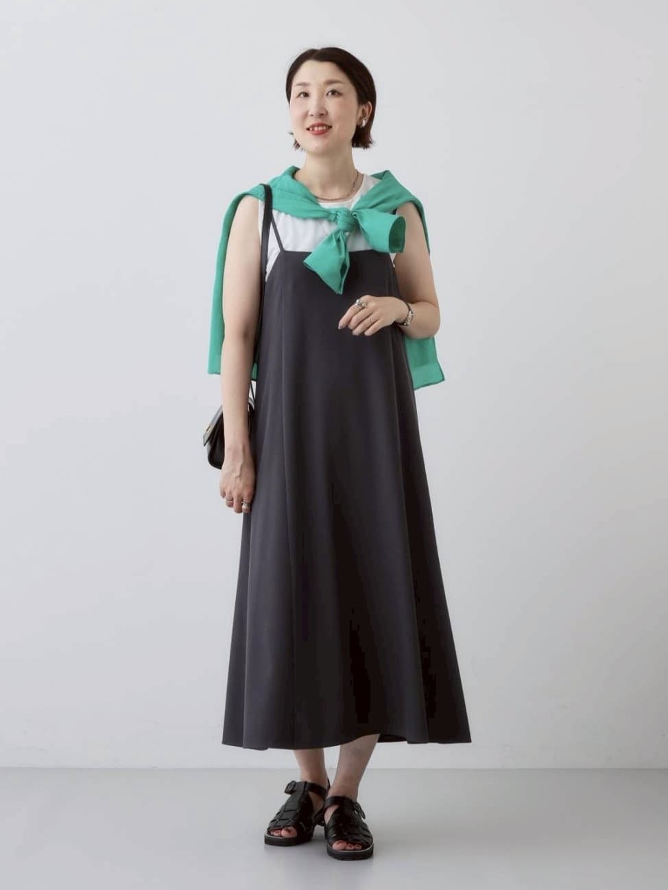 yuriさんの「INDIVI｜【体型カバー／清涼感】シアーオーバーシャツ」を使ったコーディネート