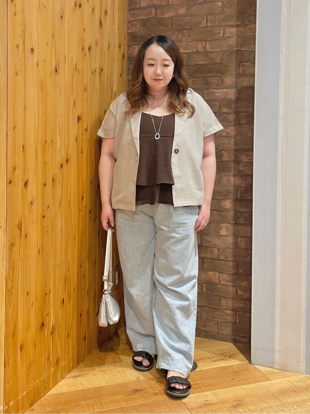 Risaさんの「SHOO･LA･RUE｜【S-LL】さらりと着たい大人のための 麻調半袖ジャケット」を使ったコーディネート