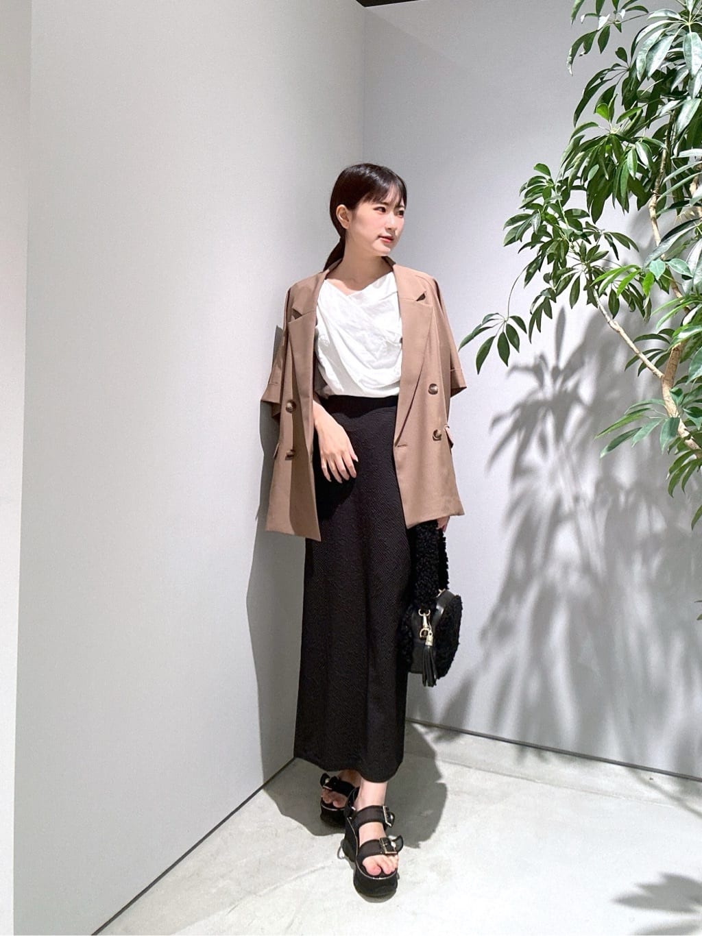 Renoさんの「INDIVI｜ドレープクロップドカットソー」を使ったコーディネート