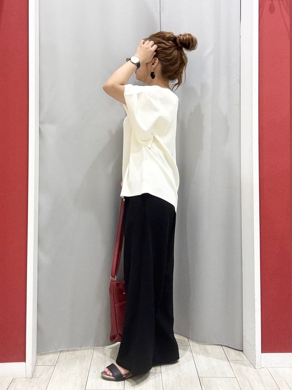 shioさんの「SHOO･LA･RUE｜【S-LL】二の腕はカバーして魅せる フレアスリーブニット」を使ったコーディネート