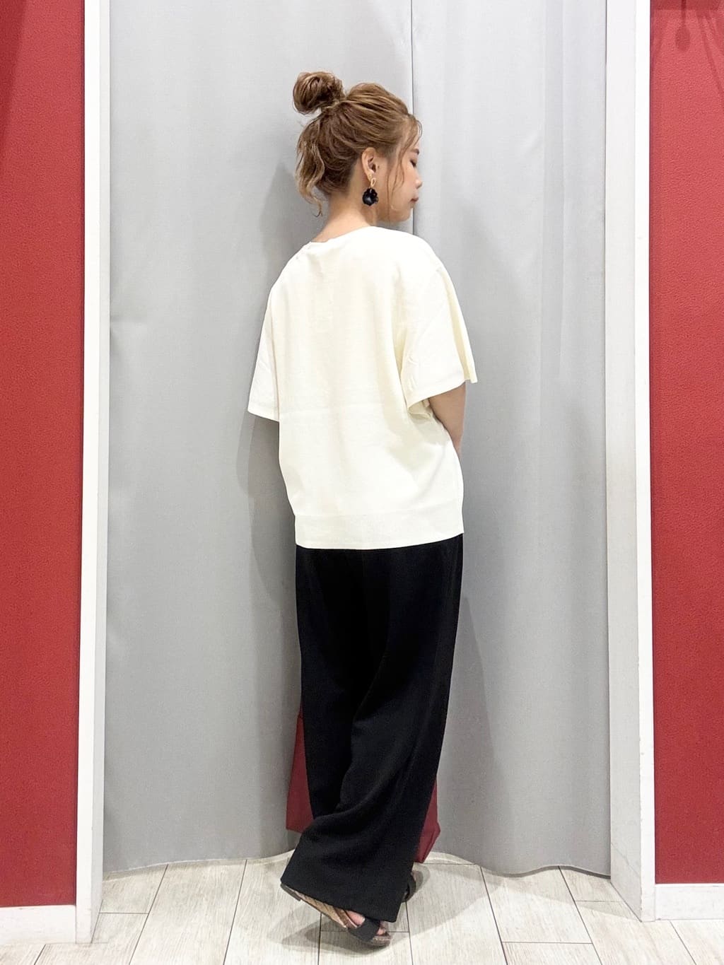shioさんの「SHOO･LA･RUE｜【S-LL】二の腕はカバーして魅せる フレアスリーブニット」を使ったコーディネート