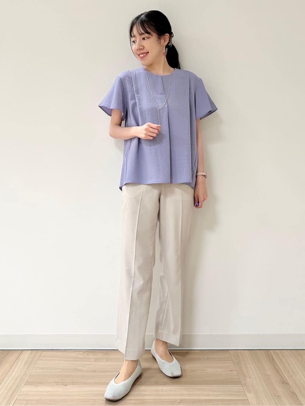 Momoさんの「Reflect｜【マシンウォッシュ可】リネンライクフレアパンツ」を使ったコーディネート