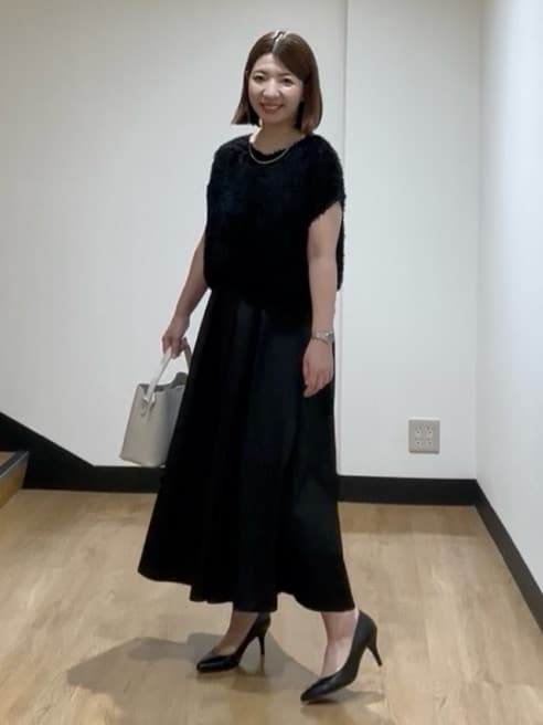 MIKIKOさんの「UNTITLED｜【セットアップ可/洗える】フェザーフレンチスリーブブラウス」を使ったコーディネート