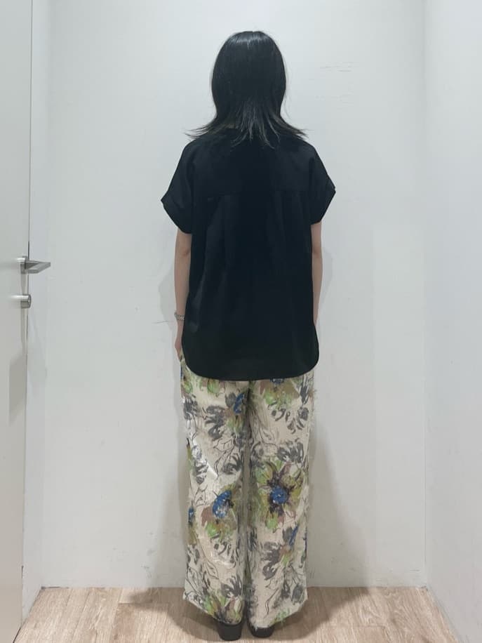 momokoさんの「OPAQUE.CLIP｜《7色展開／SS-LLサイズ》ストレッチスキッパーブラウス／セットアップ対応【洗濯機洗い可／防シワ】」を使ったコーディネート