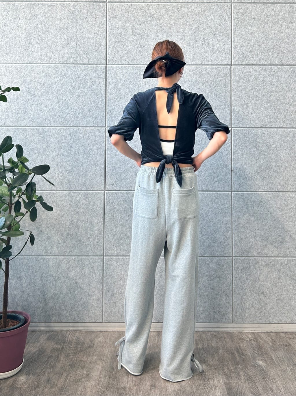 harunaさんの「CODE A｜velvet ribbon pullover」を使ったコーディネート