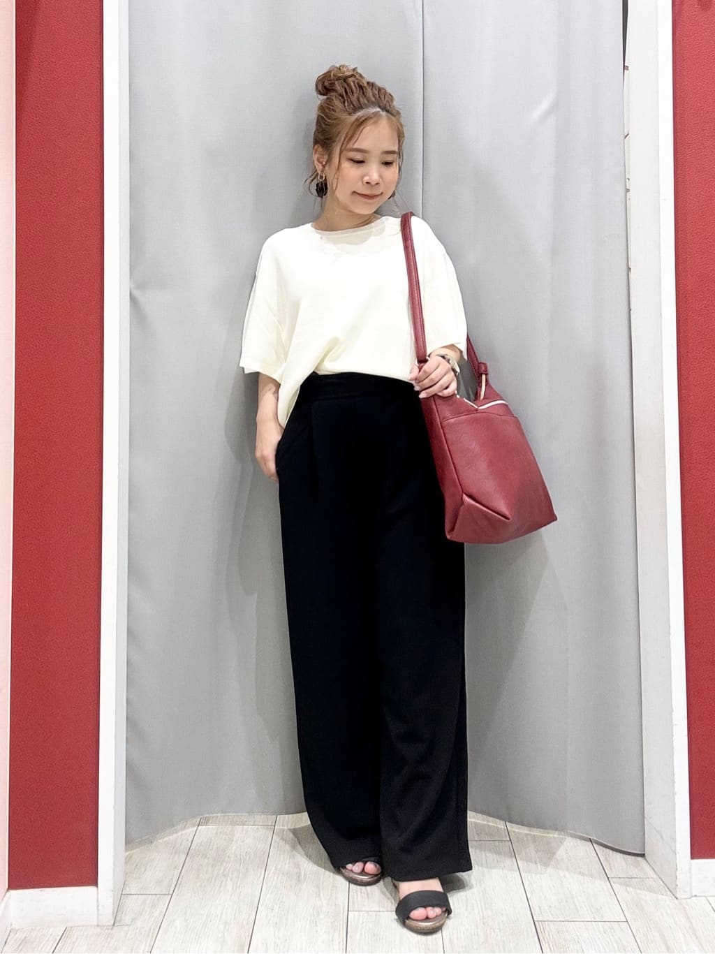 shioさんの「SHOO･LA･RUE｜【S-LL】二の腕はカバーして魅せる フレアスリーブニット」を使ったコーディネート