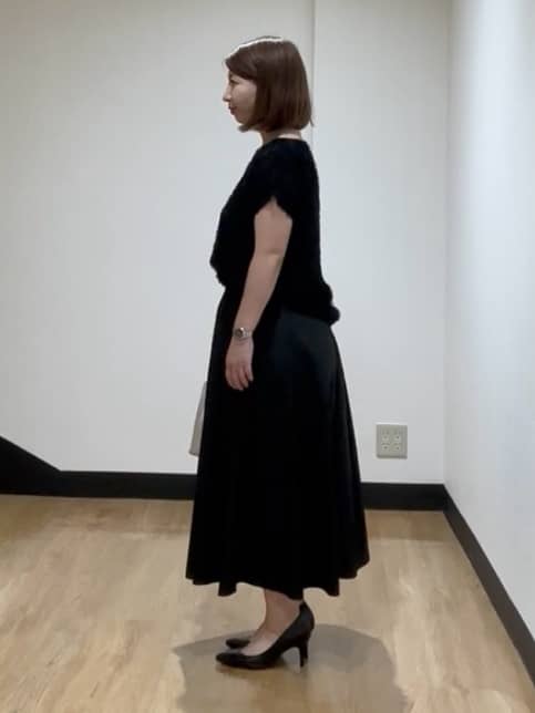 MIKIKOさんの「UNTITLED｜【セットアップ可/洗える】フェザーフレンチスリーブブラウス」を使ったコーディネート