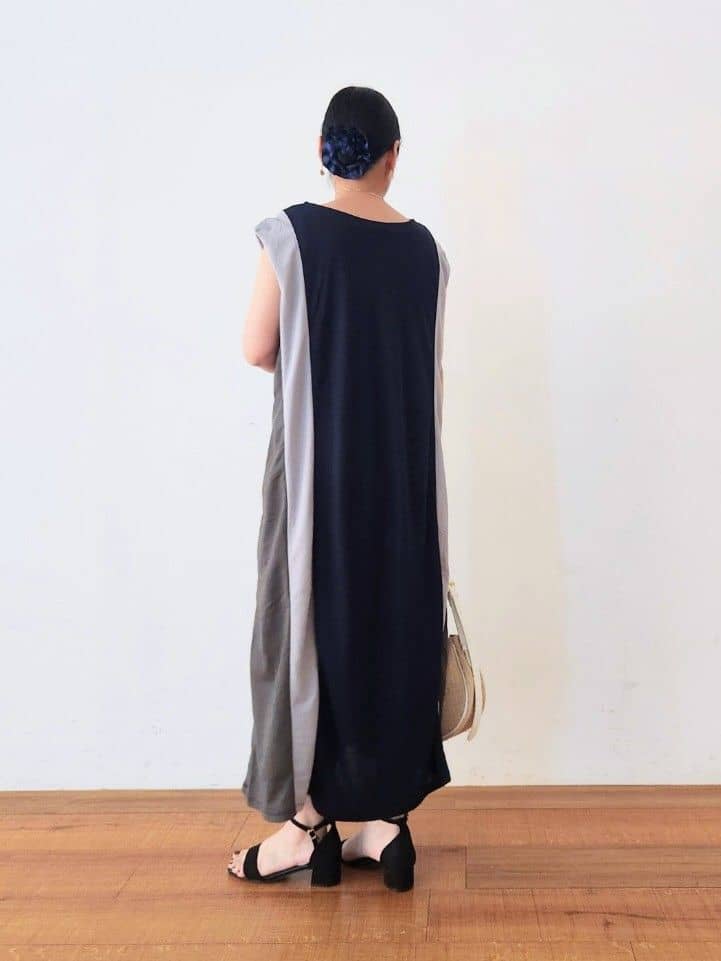 くまさんの「SHOO･LA･RUE｜【S-LL/ひんやり/UV】手の甲まで隠れる トッパーカーディガン」を使ったコーディネート