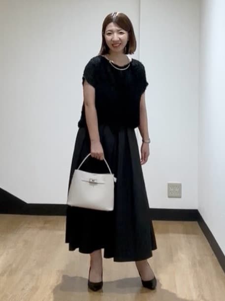 MIKIKOさんの「UNTITLED｜【セットアップ可/洗える】フェザーフレンチスリーブブラウス」を使ったコーディネート