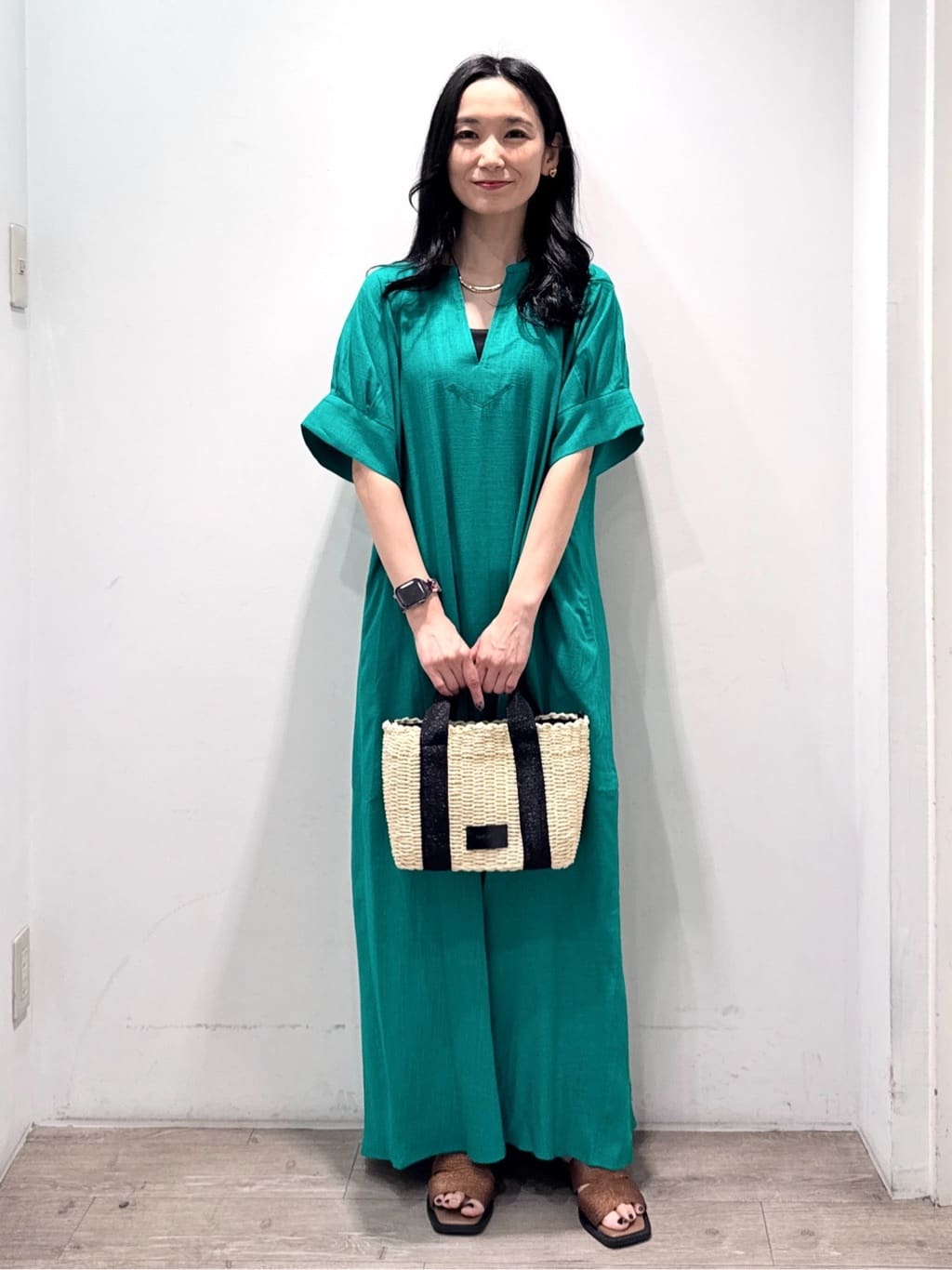 yuicciさんの「OPAQUE.CLIP｜レーヨン麻キーネックワンピース【洗える】」を使ったコーディネート